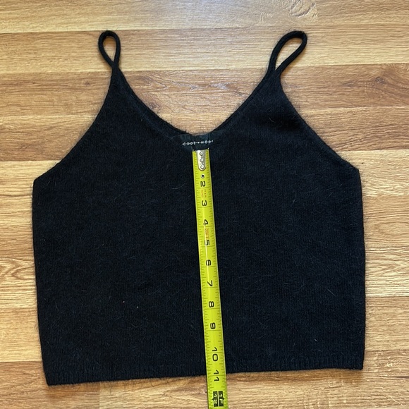 Code x Mode, Angora blend cropped tank top in Black - Picture 2 of 6